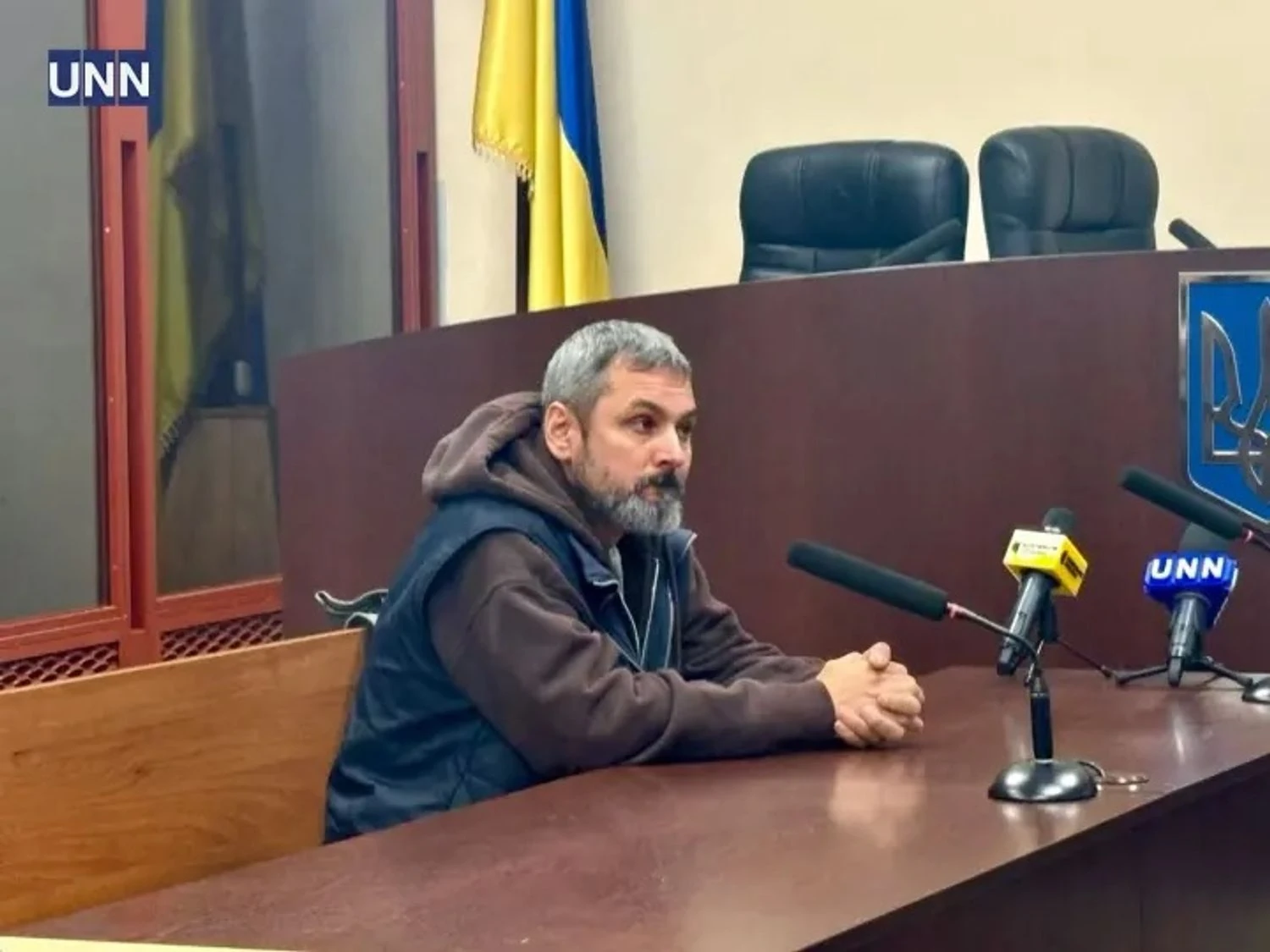 Колишнього директора