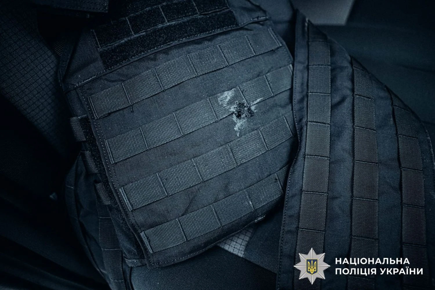 У Луцьку чоловік вистрелив у поліцейського, який прикрив жінку з дитиною