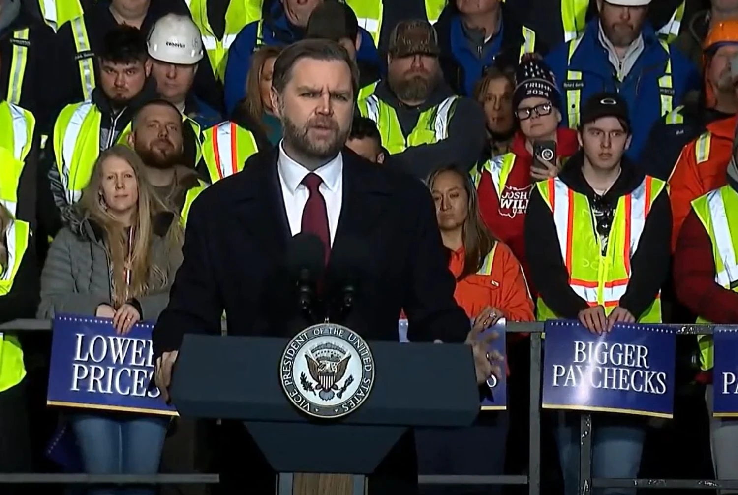 Джей Ді Венс закликав владу Міннеаполіса до співпраці з ICE для зменшення