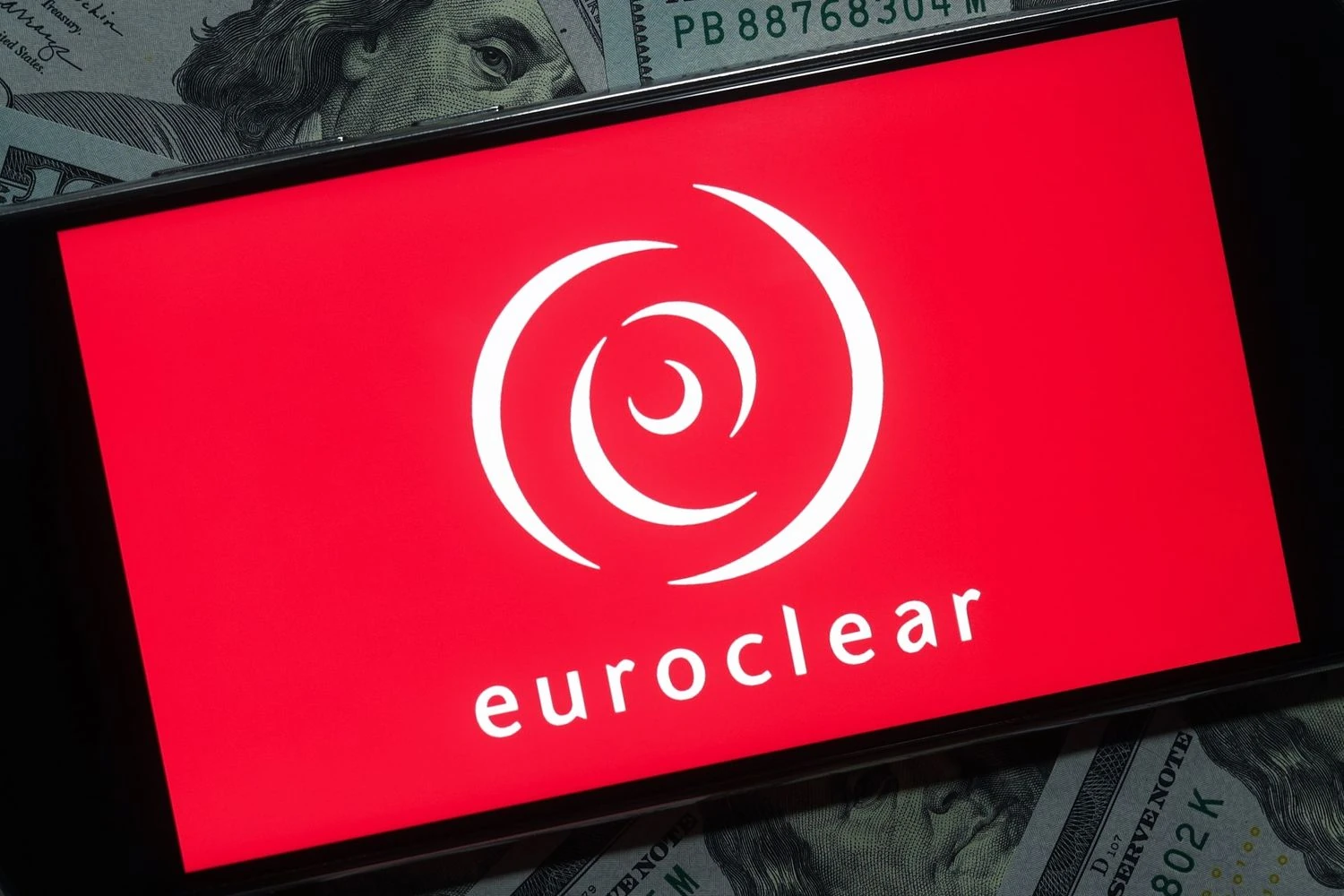 Euroclear на початку 2026 року перераховує для України 1,4 млрд євро доходів від заморожених активів рф