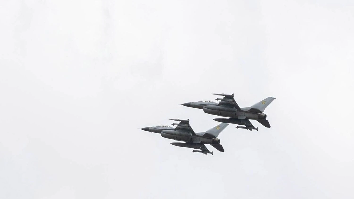 Епічні кадри: у Повітряних силах показали, як пілот F-16 знищує ворожий шахед