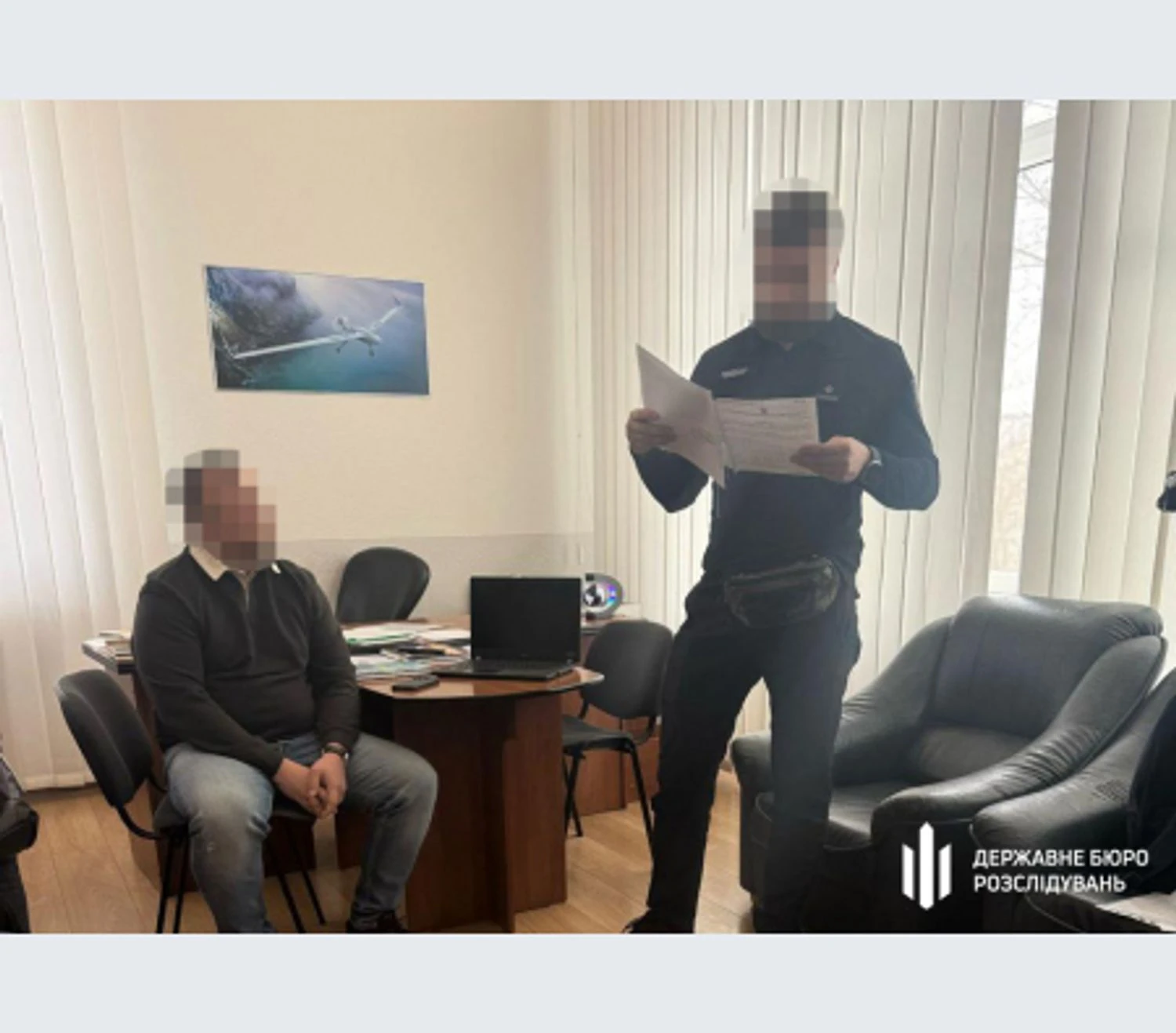 У Києві чоловіків фіктивно оформлювали