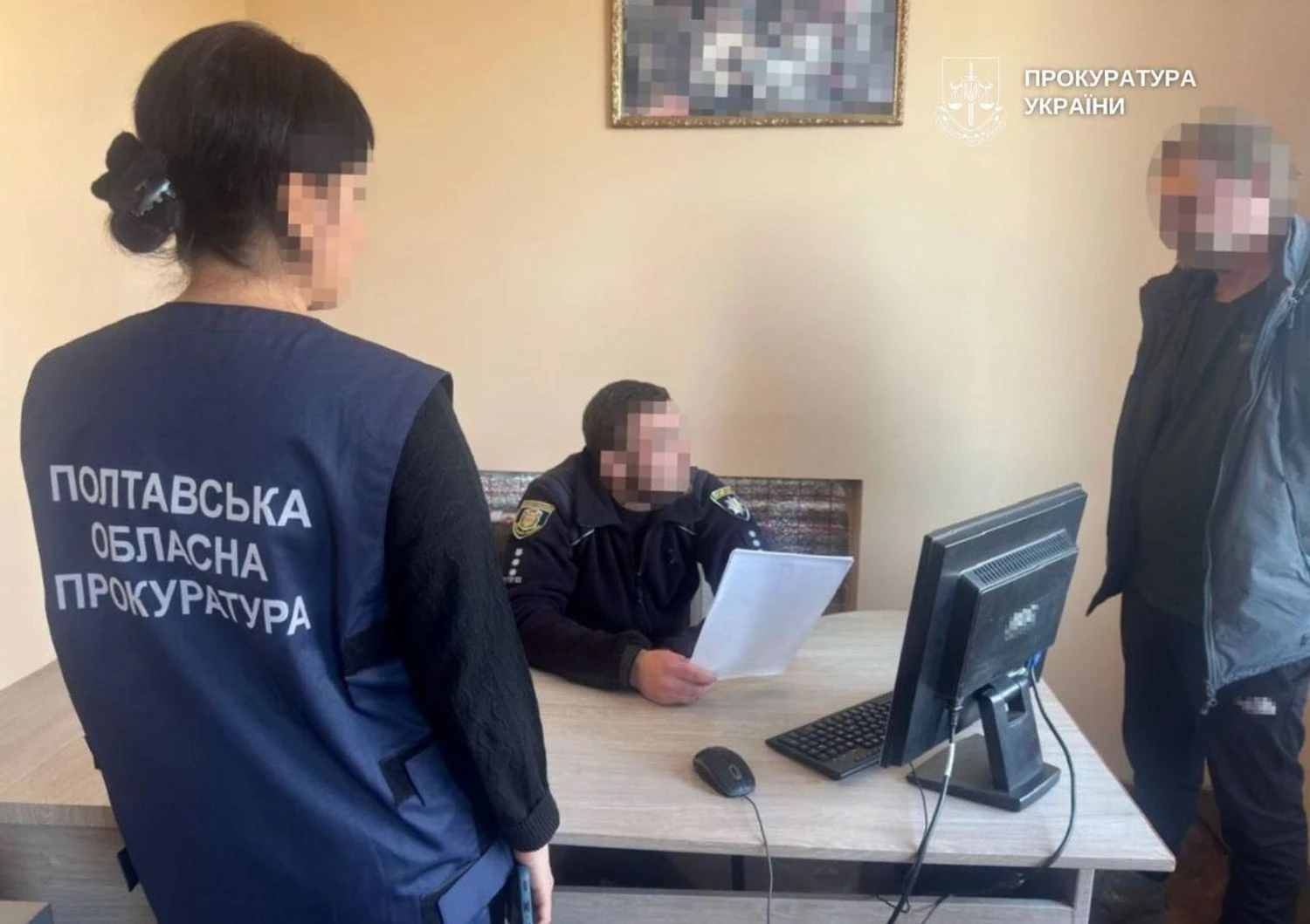 На Полтавщині батько завдав 10-річному сину тяжких тілесних ушкоджень через те, що той без дозволу зʼїв цукерки