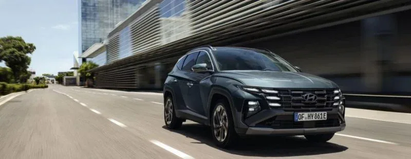 В Україні зросла частка бензинових і гібридних авто у квітні