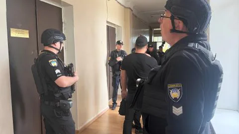 У Світловодську розпочато досудове розслідування через стрілянину в приміщенні міськради