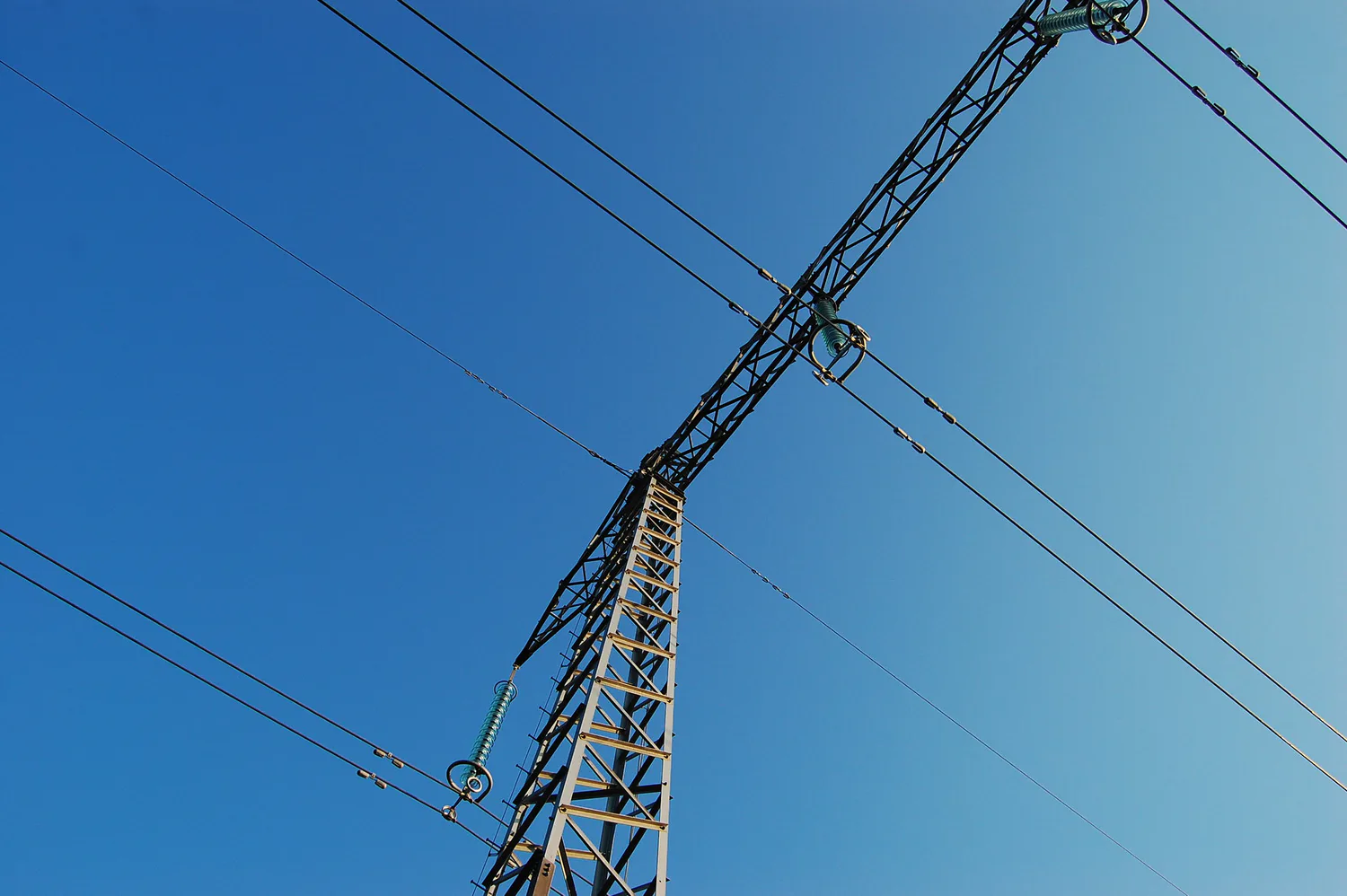 Масштабна атака рф залишила без світла частину 11 областей і Києва