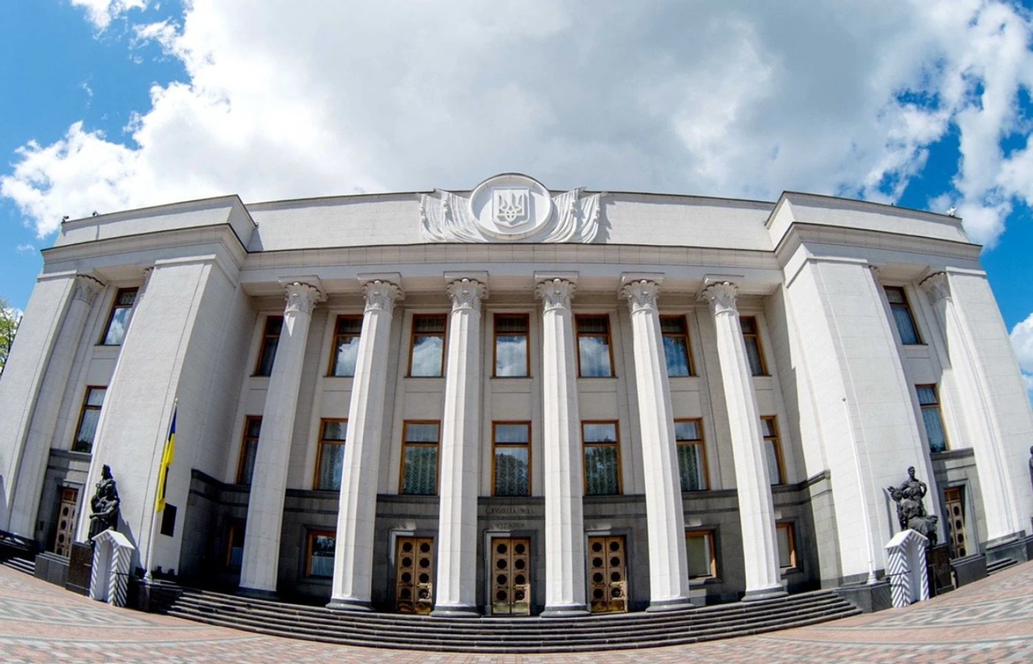 В Україні можуть запровадити штрафи до 170 000 гривень за російські пісні у ресторанах - законопроєкт