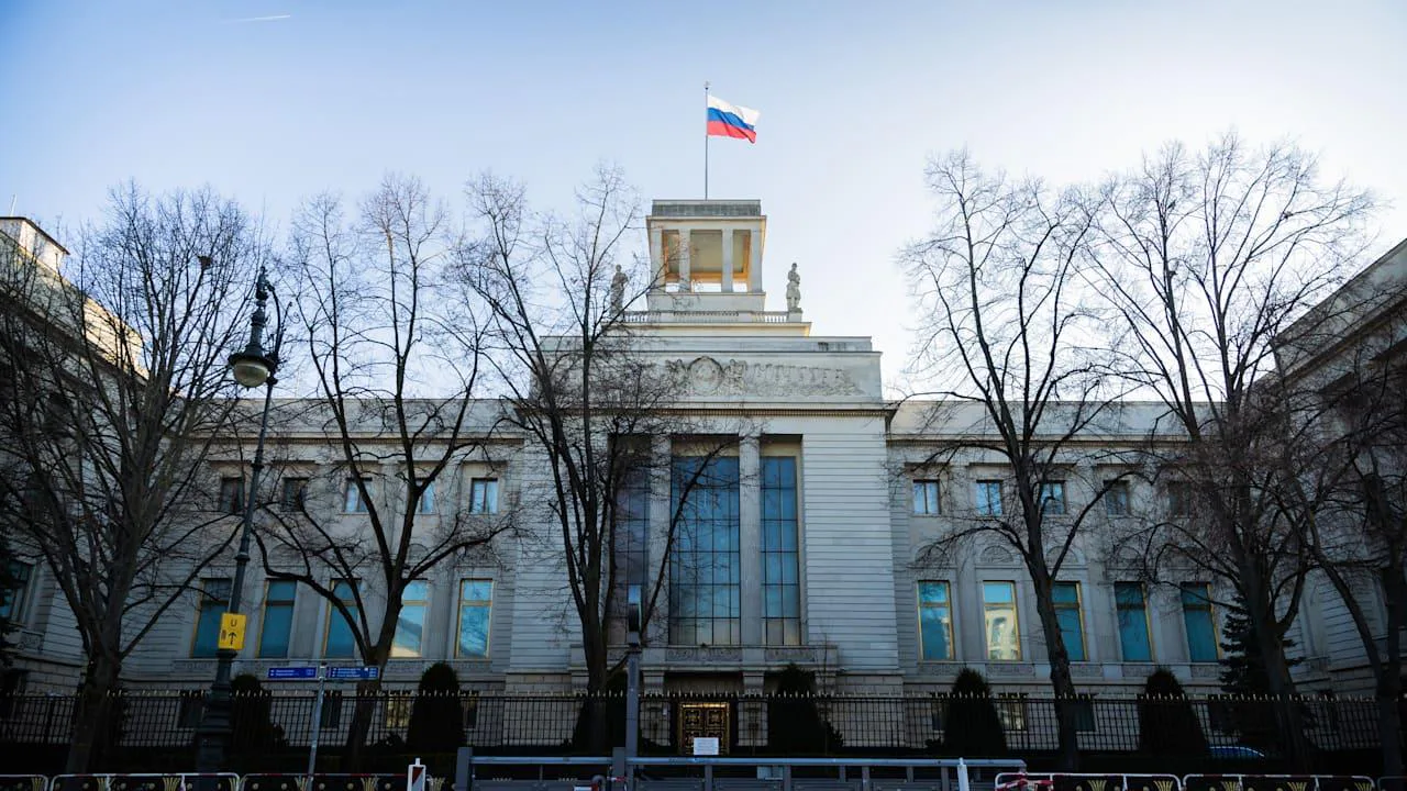 Німеччина викликала посла рф через кібератаки проти країн ЄС та України - Bild