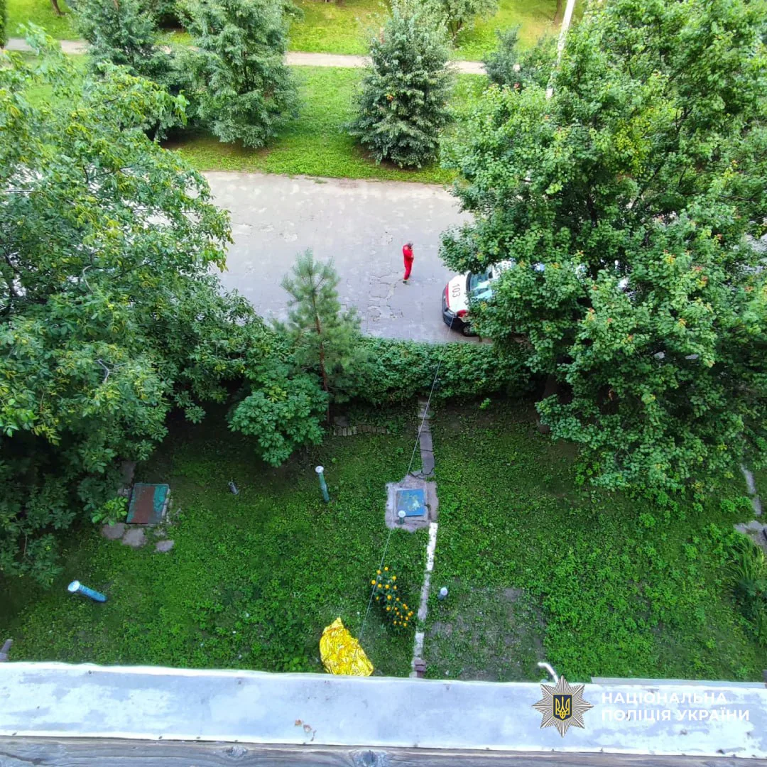 Трирічний хлопчик загинув після падіння з вікна п