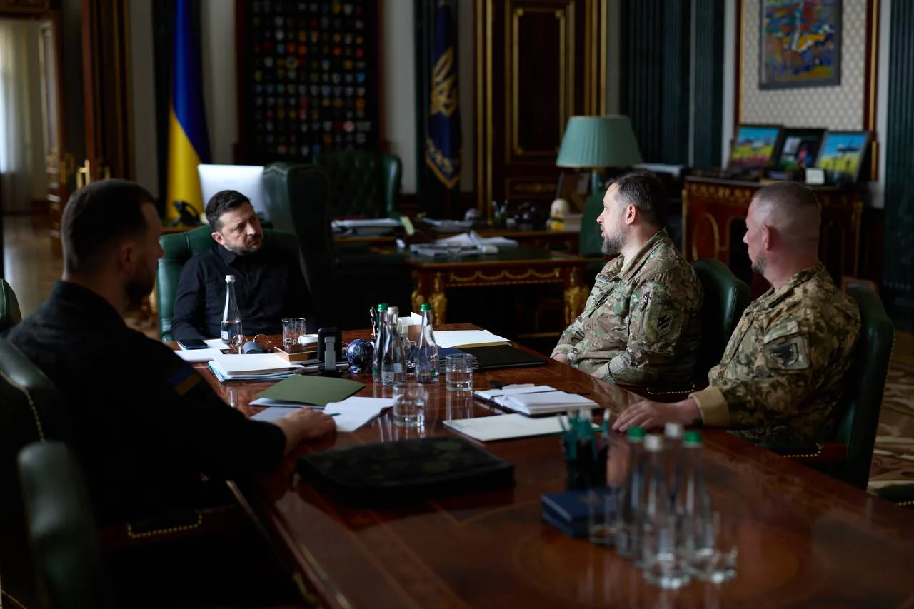 Зеленський продовжив зустрічі з військовими - говорив з Білецьким, Горбатюком та Драпатим